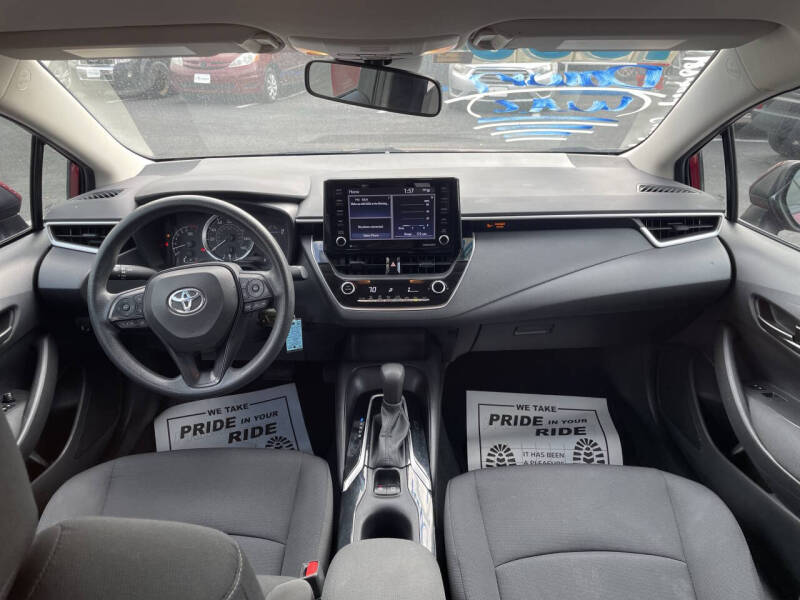 2022 Toyota Corolla LE