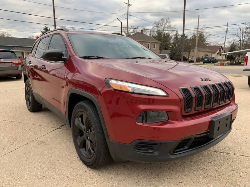 2016 Jeep Cherokee for sale at Auto Gallery LLC in Burlington WI
