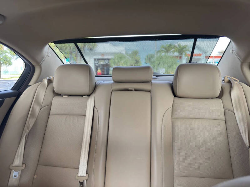 2014 Hyundai Genesis 5.0L R-Spec