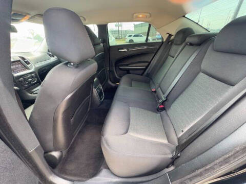 2018 Chrysler 300 Touring