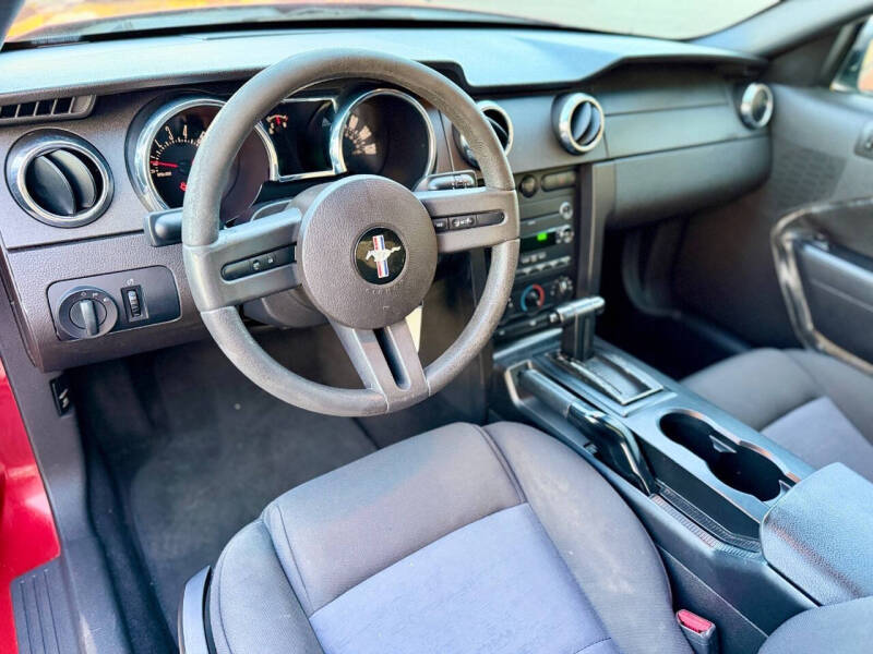 2008 Ford Mustang V6 Deluxe