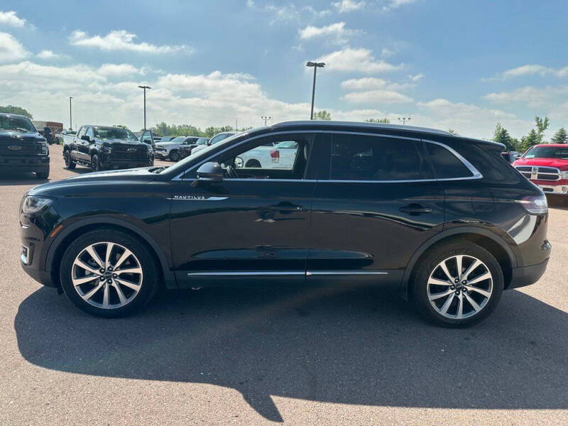 2019 Lincoln Nautilus Select