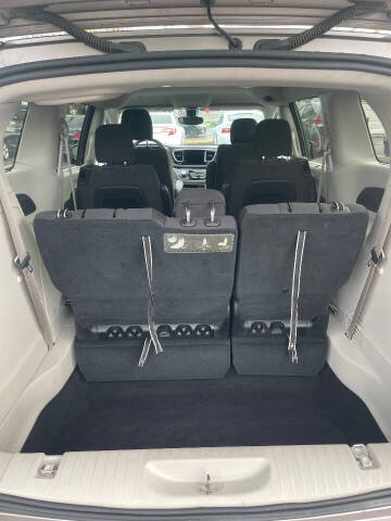 2017 Chrysler Pacifica Touring-L