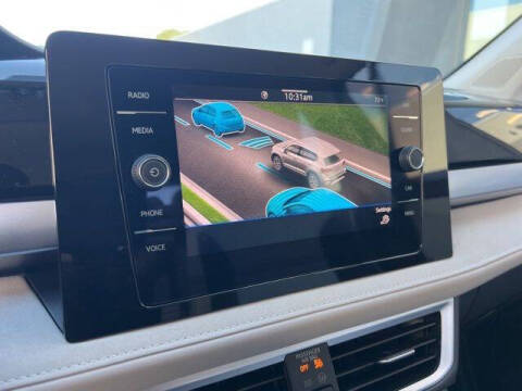 2025 Volkswagen Taos SE