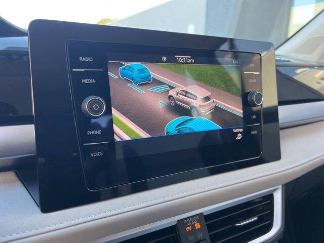 2025 Volkswagen Taos SE