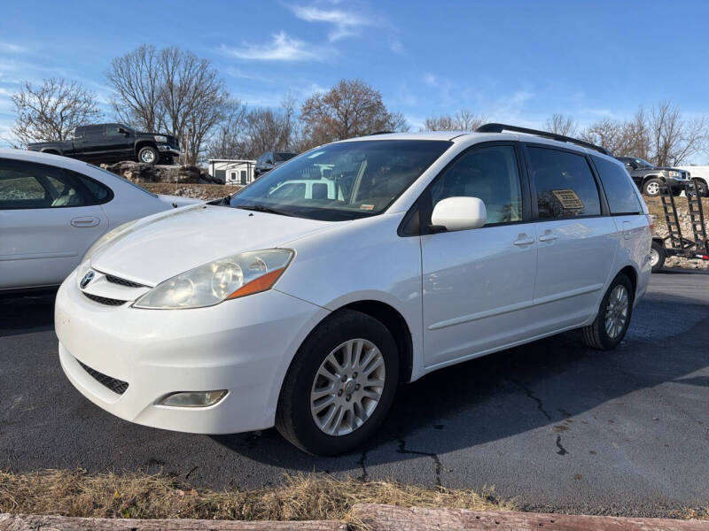 2008 Toyota Sienna XLE