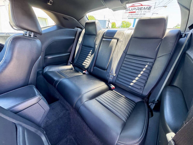 2012 Dodge Challenger SXT