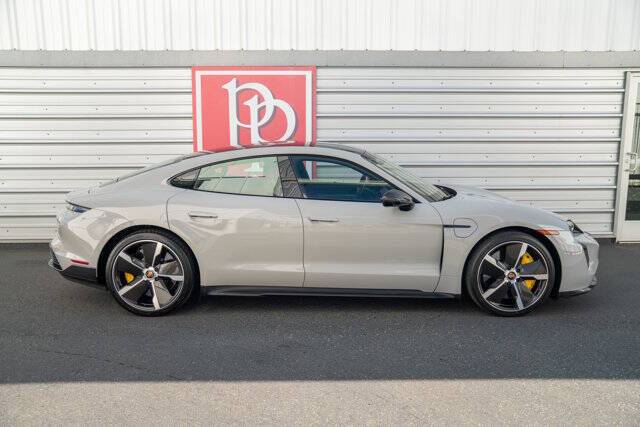 2021 Porsche Taycan 54