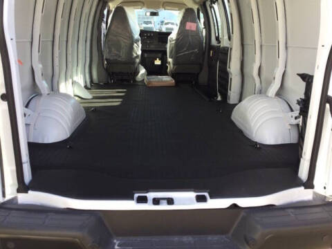 2025 Chevrolet Express 3500