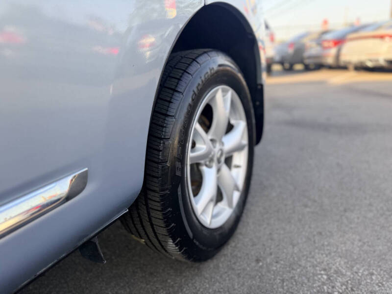 2011 Nissan Rogue SV