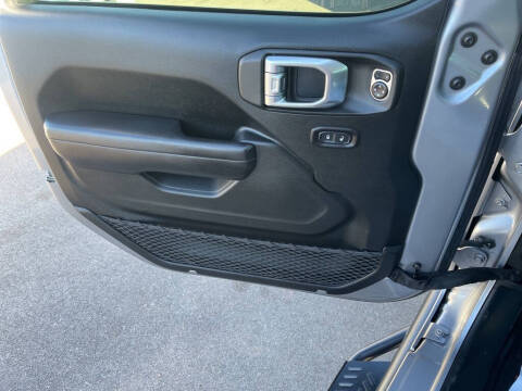 2020 Jeep Gladiator Sport