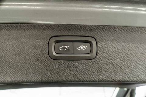 2025 Volvo XC90 B6 Plus Bright Theme 7P