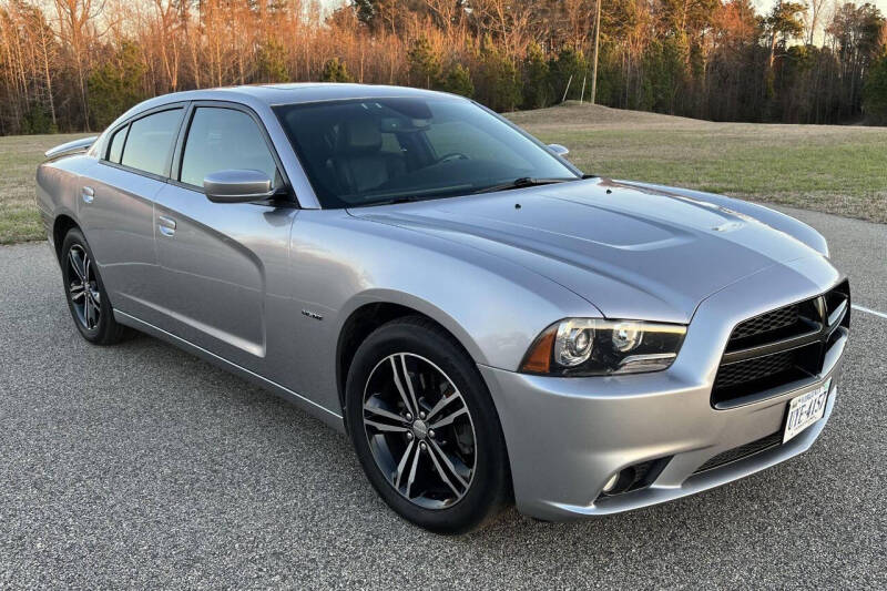 2014 Dodge Charger R/T's photo