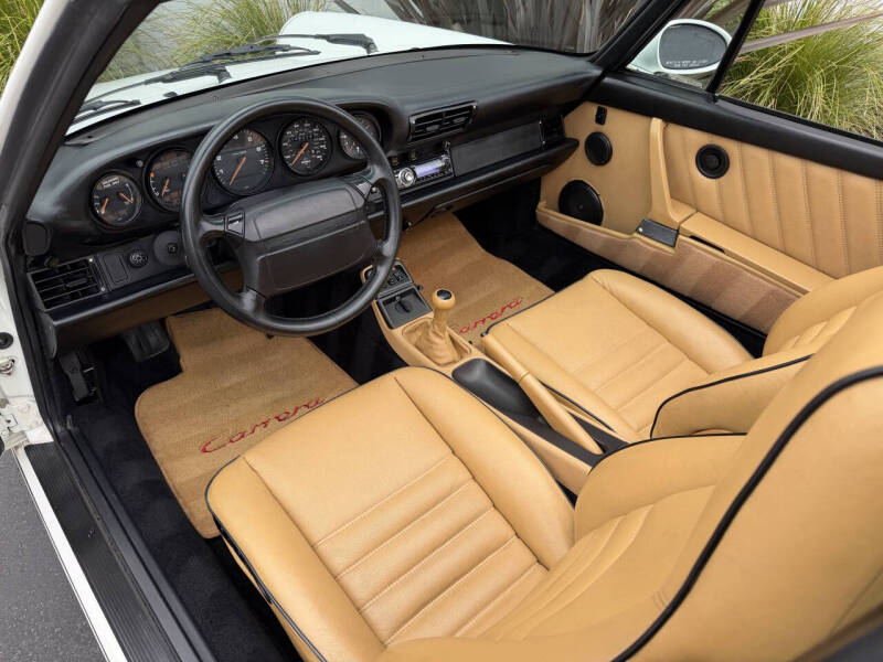 1992 Porsche 911 Carrera 2