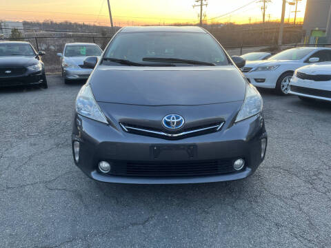 2012 Toyota Prius v Five