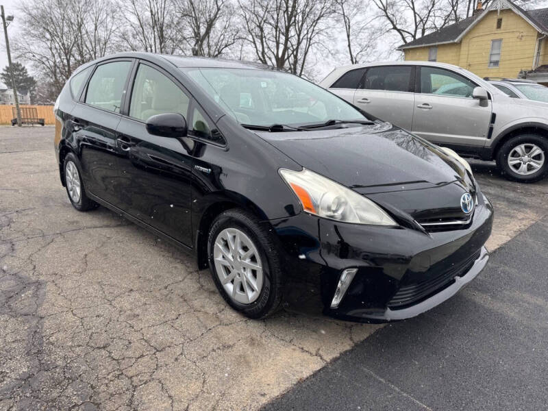 2012 Toyota Prius v Two