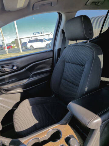 2017 GMC Acadia SLE-2