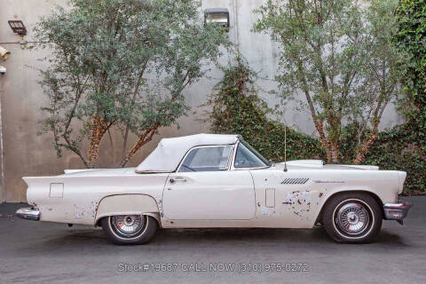 1957 Ford Thunderbird