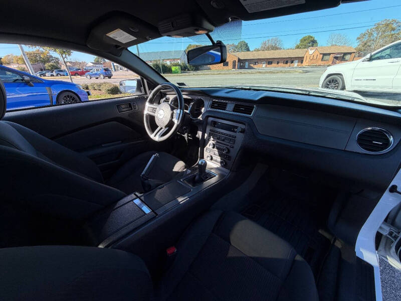 2014 Ford Mustang V6