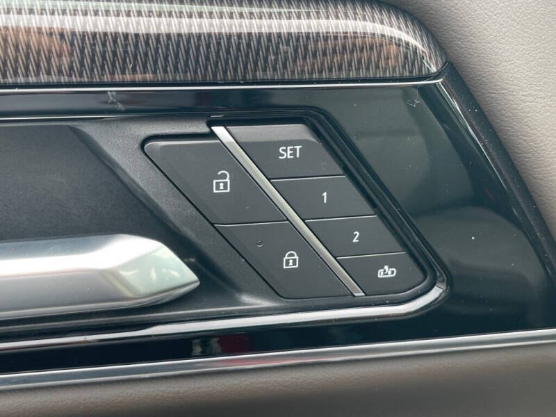 2025 GMC Yukon Elevation