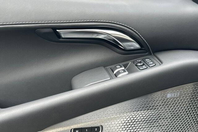 2025 Lotus Emira V6 Base