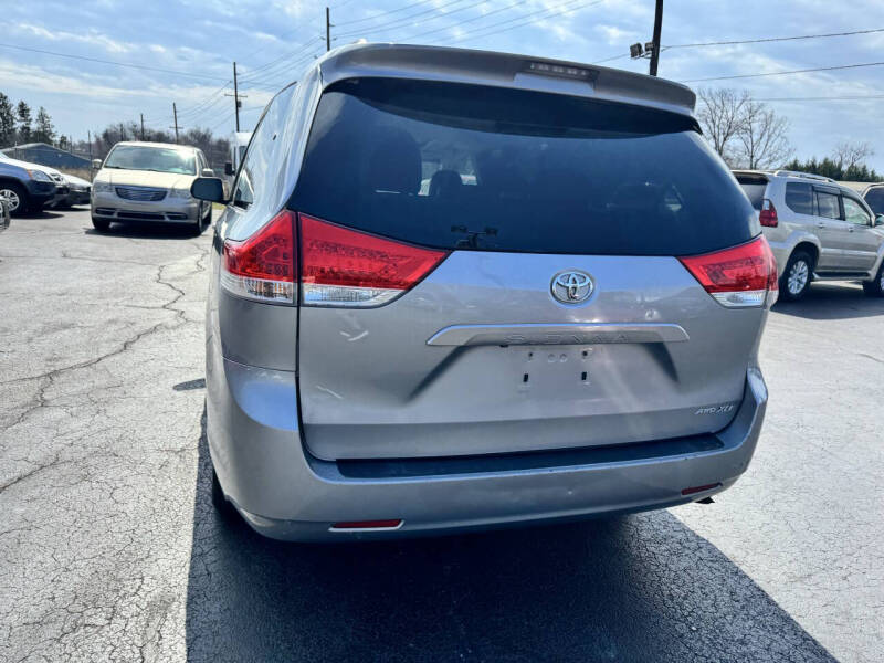 2011 Toyota Sienna XLE 7-Passenger
