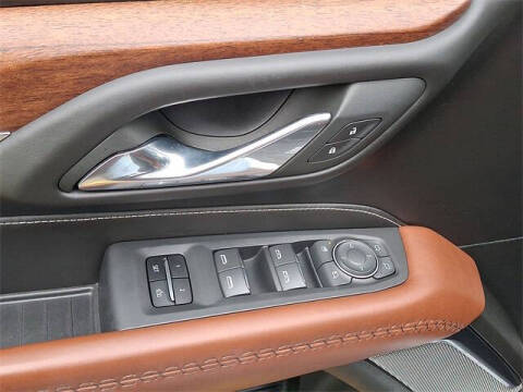 2023 GMC Yukon Denali Ultimate