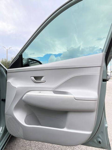 2024 Hyundai Kona Electric SEL