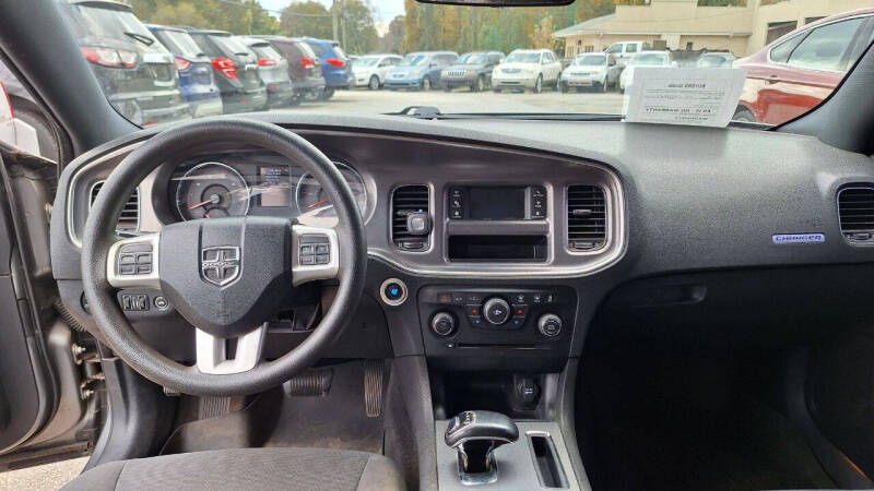 2012 Dodge Charger SE