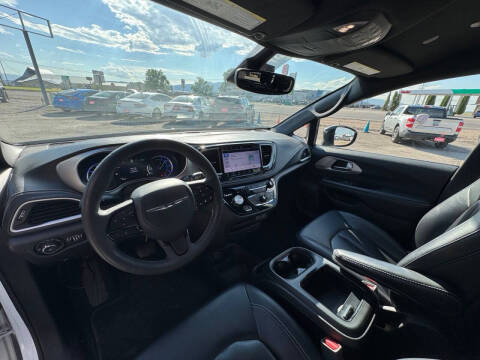 2024 Chrysler Pacifica Plug-In Hybrid