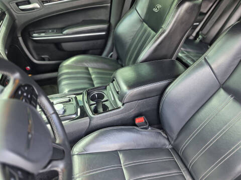 2017 Chrysler 300 S