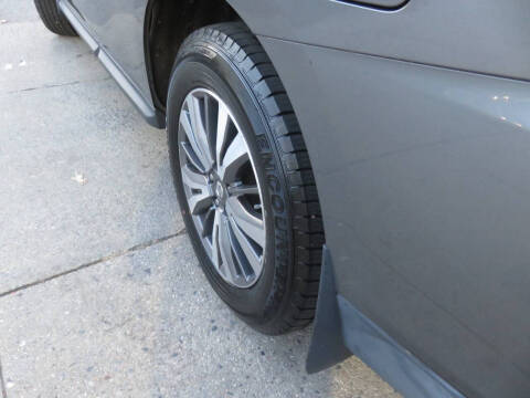 2017 Nissan Pathfinder S