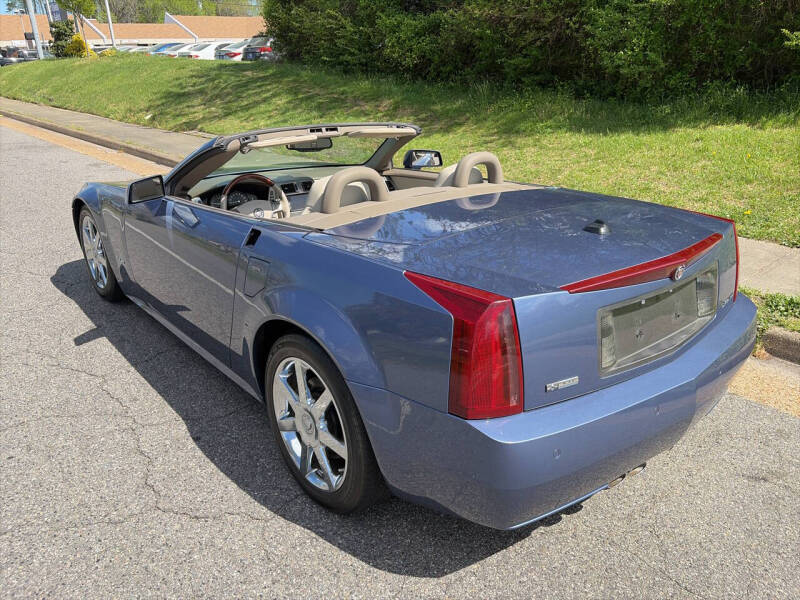 2005 Cadillac XLR