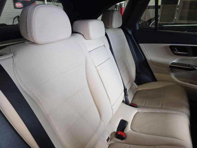 2023 Mercedes-Benz GLC GLC 300