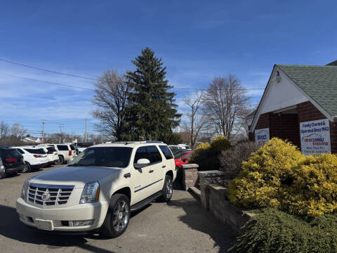 2014 Cadillac Escalade for sale at Direct Sales & Leasing in Youngstown OH