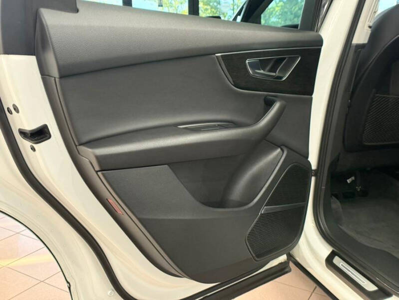 2022 Audi Q7 quattro Premium Plus 55 TFSI