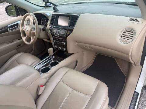 2015 Nissan Pathfinder SL