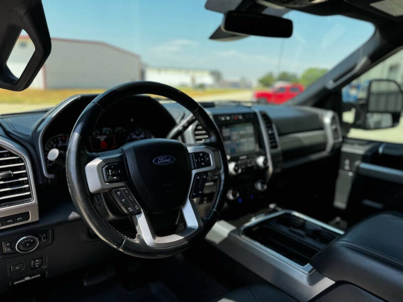 2019 Ford F-250 Super Duty Platinum photo 11