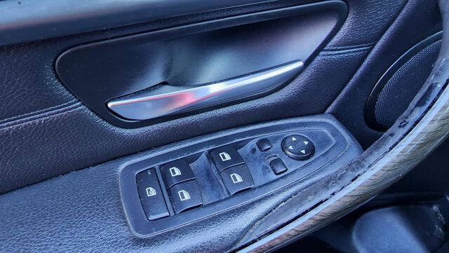 2012 BMW 3 Series 328i