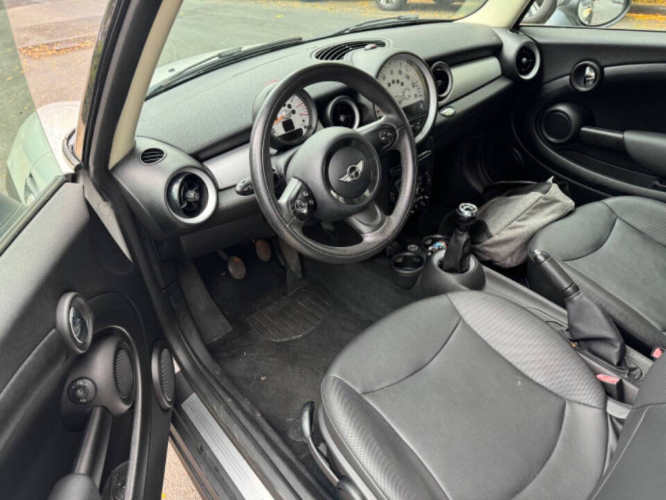 2014 MINI Hardtop for sale at Fauzia's Auto Sales, Inc. in Buchanan, NY