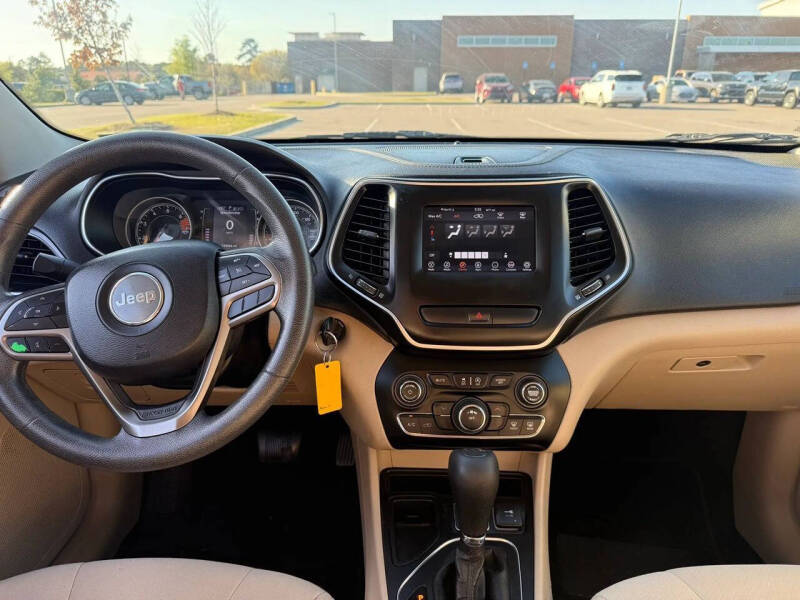2019 Jeep Cherokee Latitude