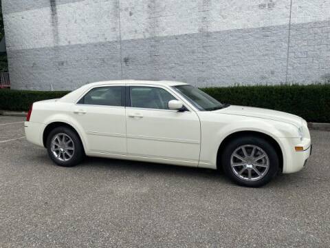 2007 Chrysler 300 for sale at Select Auto in Smithtown NY