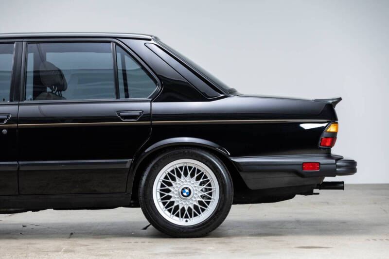 1988 BMW M5