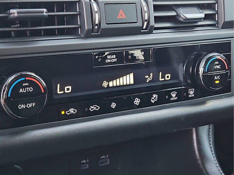 2025 Nissan Pathfinder S
