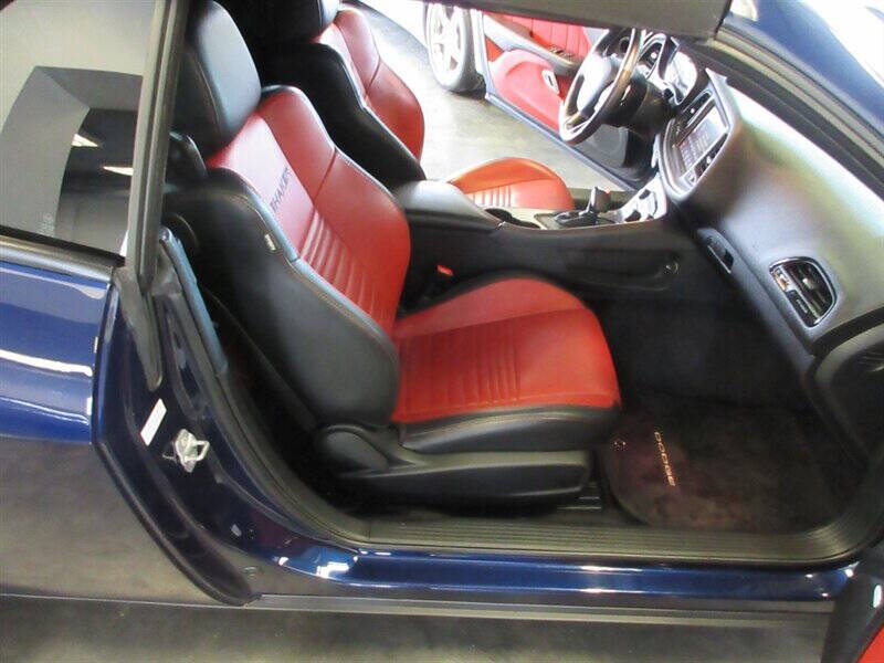 2016 Dodge Challenger 392 HEMI Scat Pack Shaker