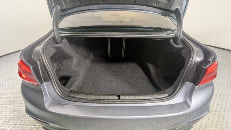 2018 BMW 5 Series 530i