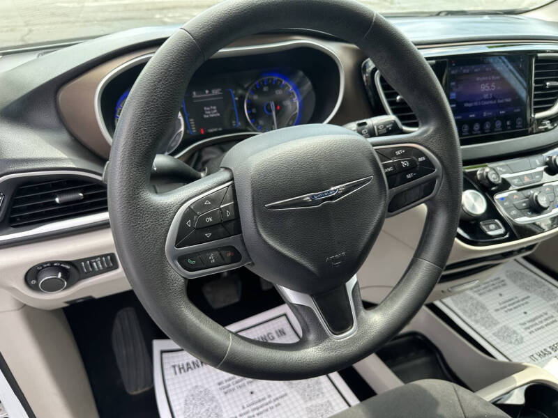 2017 Chrysler Pacifica Touring