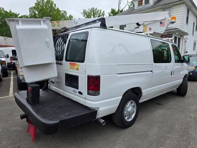 2005 Ford E-Series E-350 SD
