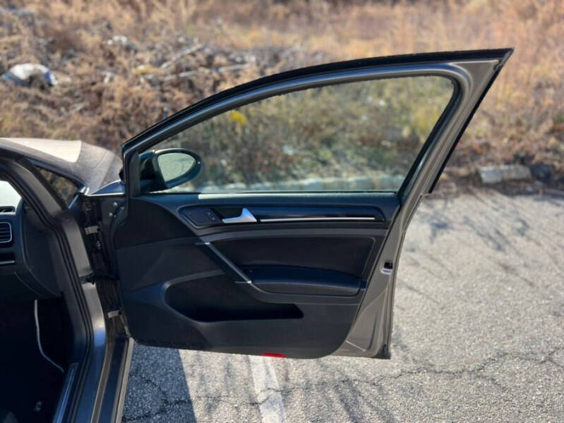 2016 Volkswagen Golf R