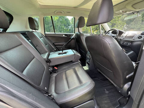 2016 Volkswagen Tiguan 2.0T R-Line 4Motion